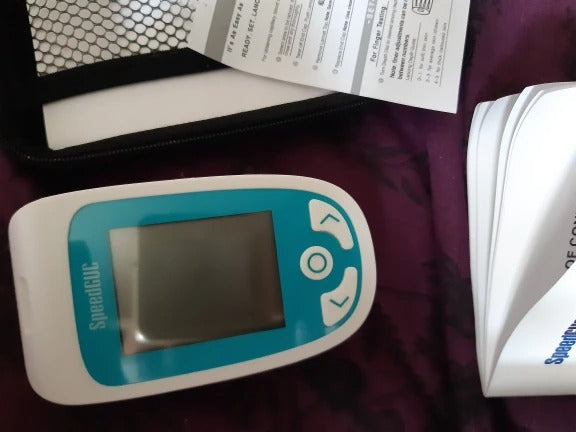 2-in-1 Monitor (Cholesterol & Uric Acid) Complete Set – Includes Lancing Device and Lancets photo review