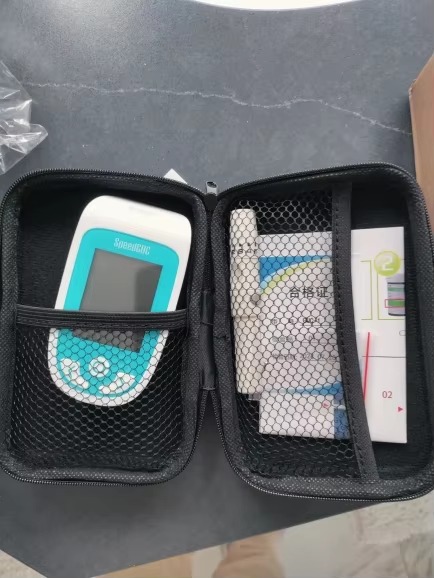 2-in-1 Monitor (Cholesterol & Uric Acid) Complete Set – Includes Lancing Device and Lancets photo review