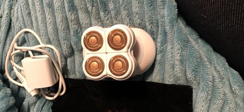 Portable Rechargeable Electric Hair Remover – Four-Head Shaver for Women photo review