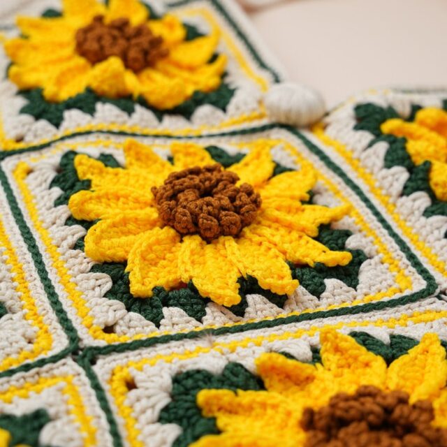 Handmade Sunflower Crochet Shoulder Bag - Image 3