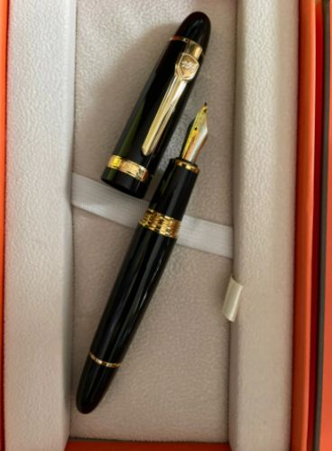 Luxury Calligraphy Fountain Pen – Smooth & Elegant Writing photo review