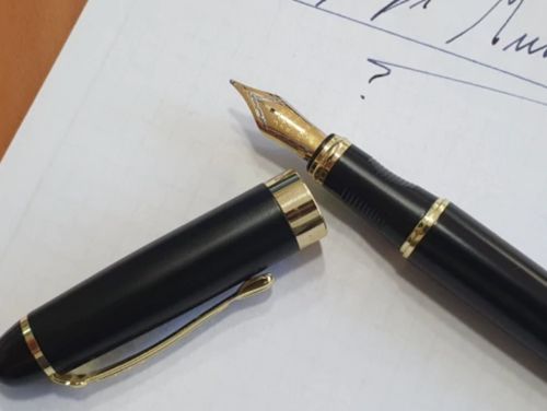 Luxury Calligraphy Fountain Pen – Smooth & Elegant Writing photo review