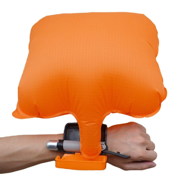 Anti-Drowning Rescue Wristband For Swimming Safety - Image 3