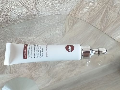 Anti-Aging Eye Cream for Wrinkles, Dark Circles, and Puffiness (20g) photo review