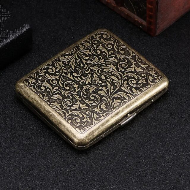 Vintage Metal Cigarette Case - Holds 20 Cigarettes - Image 8