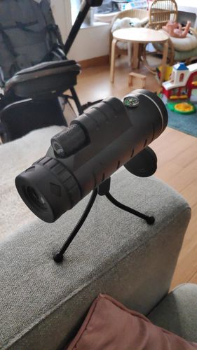 10X HD Zoom Universal Smartphone Monocular Telescope with Clip photo review